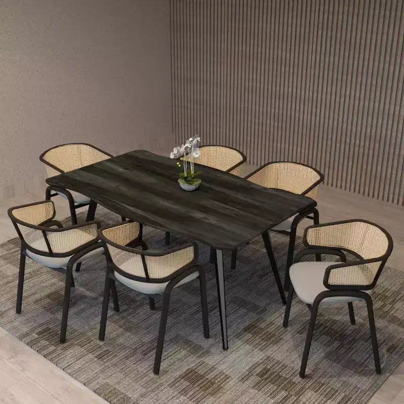 Table à manger moderne rectangulaire de 63 po. Plateau en bois avec bordure ondulée et pieds en métal pour la cuisine, la salle à manger et les espaces contemporains.