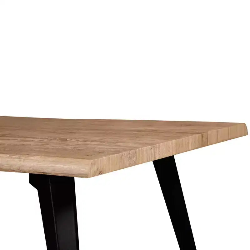 Table à manger moderne rectangulaire de 63 po. Plateau en bois avec bordure ondulée et pieds en métal pour la cuisine, la salle à manger et les espaces contemporains.