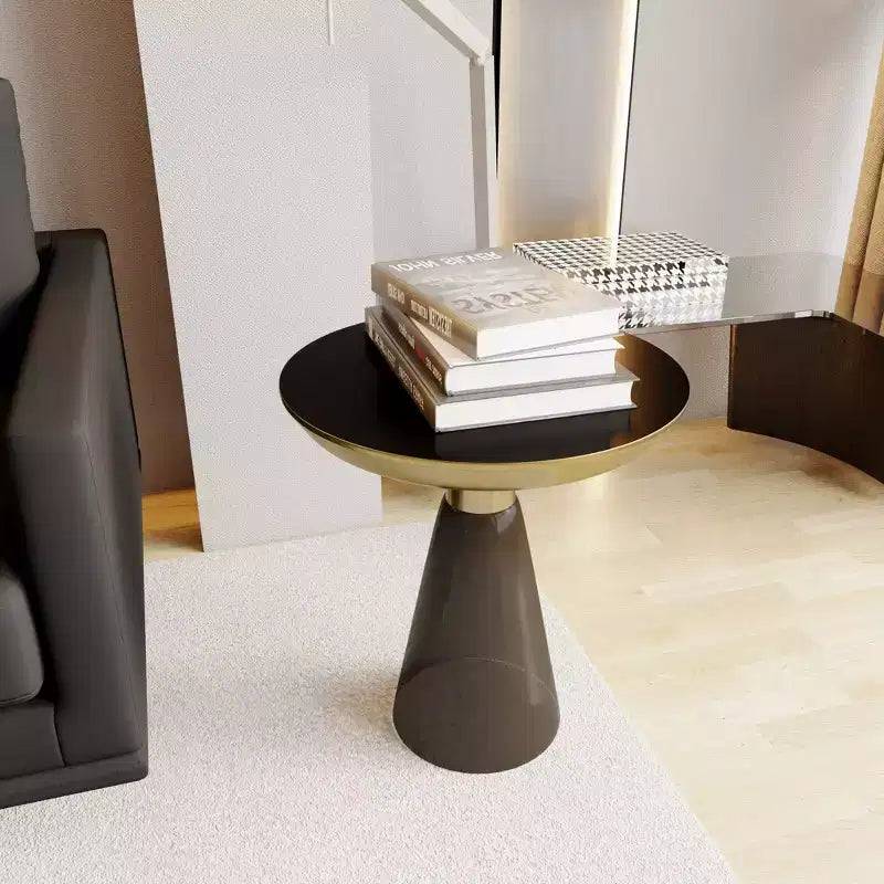 Table d'appoint en verre avec cadre en fer Table d'appoint moderne pour salon, chambre, bureau, lounge, intérieur, décor contemporain