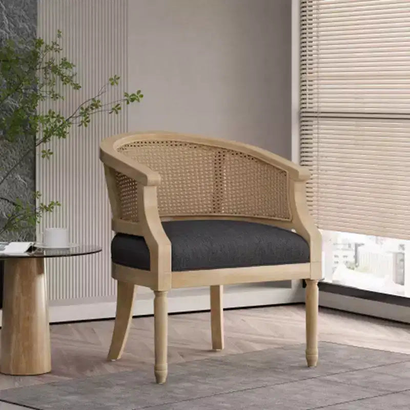 Fauteuil d'appoint en rotin de style Mid-Century avec assise rembourrée, fauteuil à accoudoirs avec cadre en bois d'hévéa massif