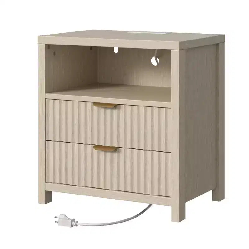 Table de chevet cannelée moderne avec station de charge, table de nuit de 50 cm, 2 tiroirs coulissants en bois, étagère ouverte, poignée en métal, pieds en bois, table d'appoint de chambre à coucher.