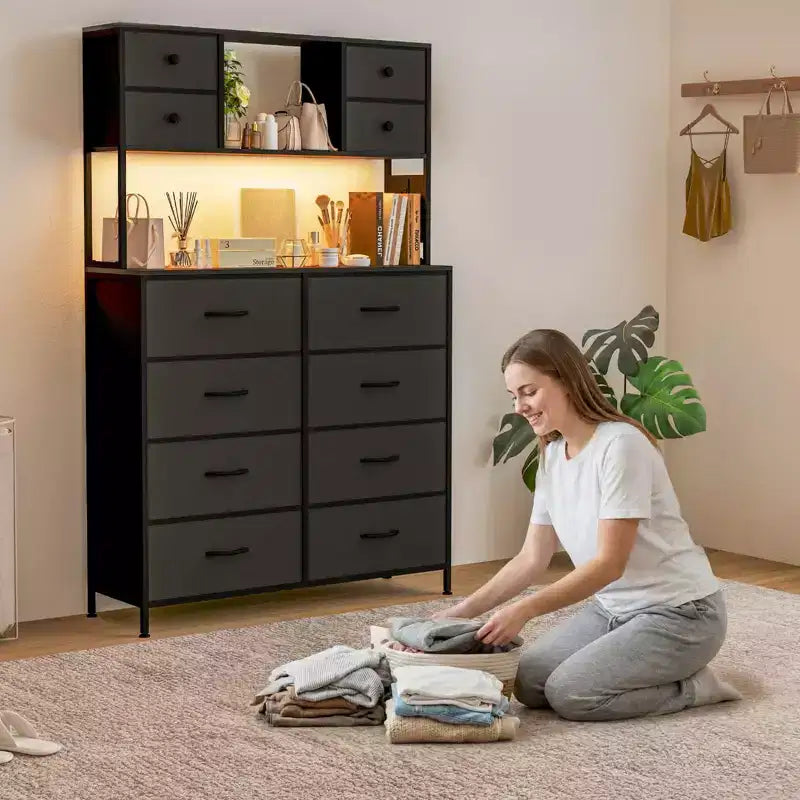 Commode avec 12 tiroirs en tissu, Commode de chambre avec station de recharge, Commodes et chiffonniers