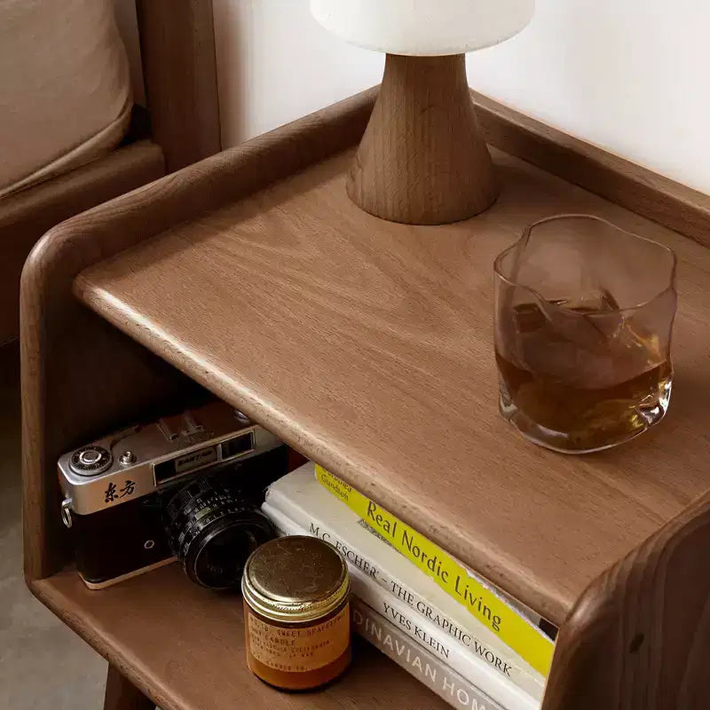Table de chevet moderne du milieu du siècle, porte coulissante, cylindrique, en bois massif